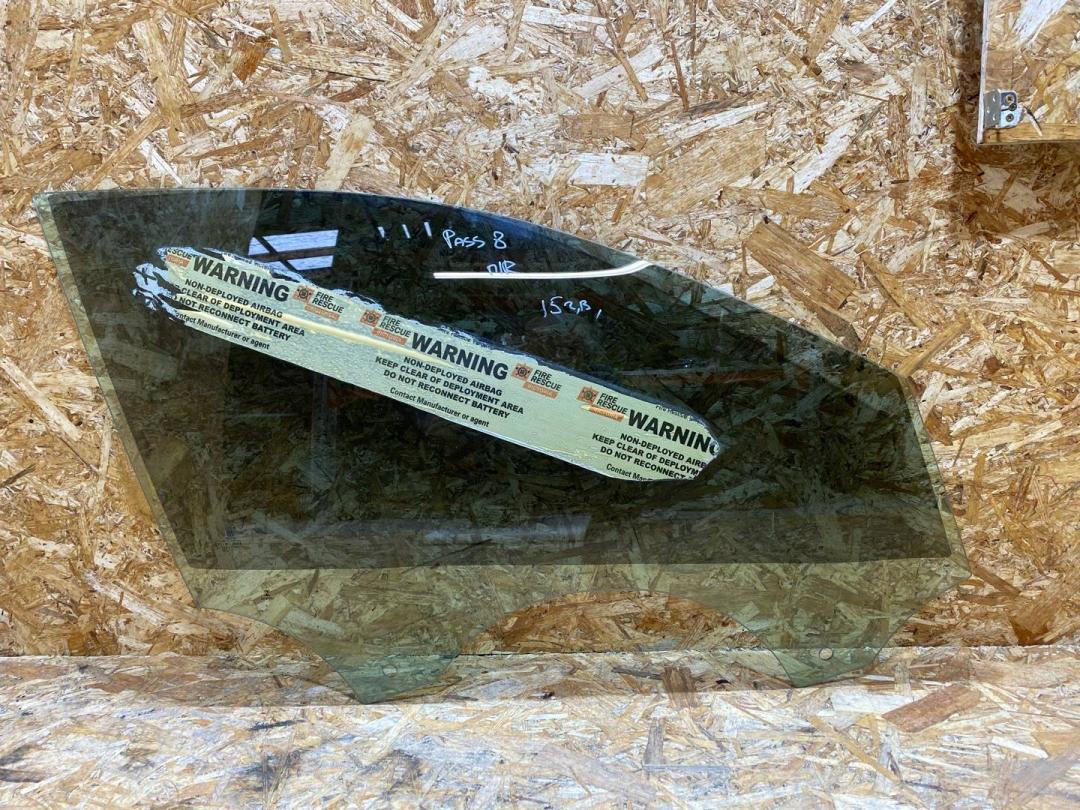 стекло двери передней правой Volkswagen Passat B8 2016, 2.0 л., дизель, 3G0845202 - фото №1