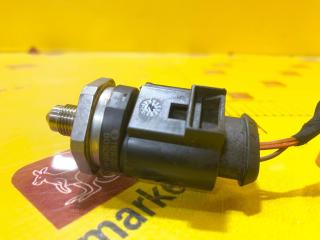 датчик давления топлива Volkswagen Caddy 4 поколение 2016, 1.4 л., бензин, 06J906051F