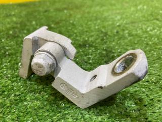 петля двери Volkswagen Caddy 4 поколение 2016, 1.4 л., бензин, 2K5831402