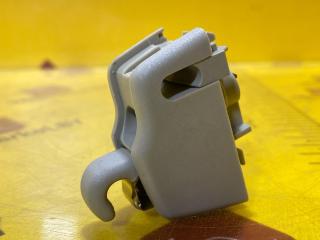 Крепление (крючок) солнцезащитного козырька Audi Q7 4L [рестайлинг] 2012, 3.0 л., дизель, 4L0859561