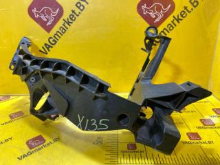 крепление фары правой Audi A5 8T [рестайлинг] 2013, 3.0 л., дизель, 8T0805608B