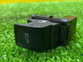 кнопка открытия багажника Volkswagen Passat B8 [рестайлинг] 2022, 2.0 л., бензин, 3G0959831