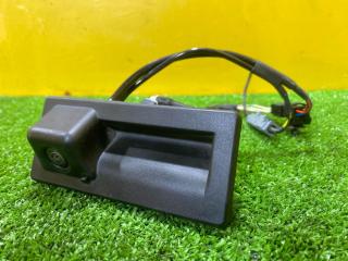 камера заднего вида Volkswagen Tiguan 2 поколение [рестайлинг] 2022, 2.0 л., бензин, 5NA827566D