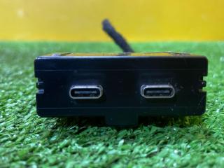разъем AUX / USB Audi Q3 Sportback F3 2021, 2.0 л., бензин, 575035954