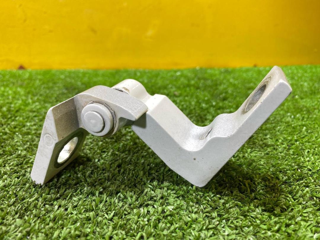 петля двери Audi Q3 Sportback F3 2021, 2.0 л., бензин, 8W0833403A - фото №1