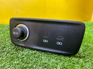 разъем AUX / USB Audi Q3 F3 2023, 2.0 л., бензин, 575035954