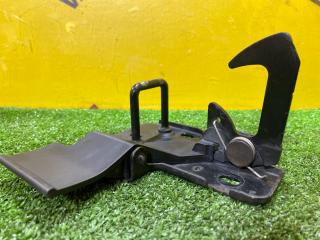 замок капота Volkswagen Amarok 1 поколение 2H 2012, 2.0 л., дизель, 6Q0823480D