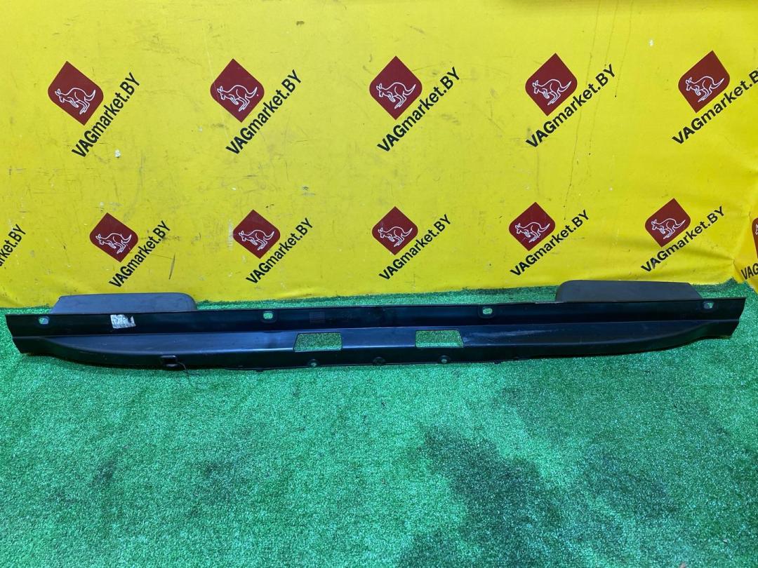 молдинг заднего бампера Volkswagen Amarok 1 поколение 2H 2012, 2.0 л., дизель, 2H7807943, 2H7807512 - фото №1