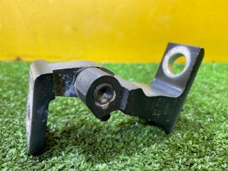 петля двери Volkswagen Amarok 1 поколение 2H 2012, 2.0 л., дизель, 8K0831402A