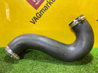 патрубок интеркулера Volkswagen Amarok 1 поколение 2H 2012, 2.0 л., дизель, 2H0145980D