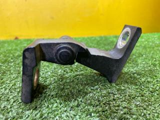 петля двери Volkswagen Amarok 1 поколение 2H 2012, 2.0 л., дизель, 8K0831401A